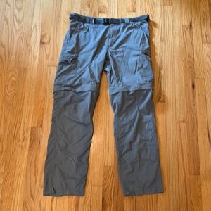 Columbia Men’s Zip-Off Hiking Pants/Shorts. Size 36x32. Grey.